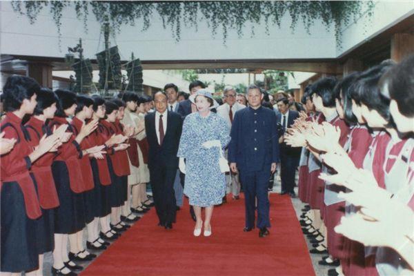 「老闆」來了：這群香港人的1978