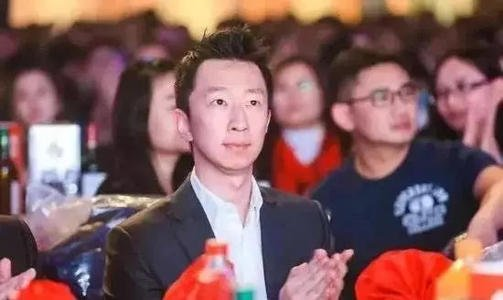 做空瑞幸，是为自救？一场中概股大逃杀即将到来！| 艾问观察