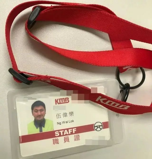 曾有「亚视谢霆锋」之称的38岁香港男星，转行开公交：成年人的世界，还有什么比面子更重要？